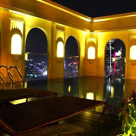 Awesome Cbd Luxury Apartment Icon56 Rooftop Pool Ho Chi Minh-byen Eksteriør bilde